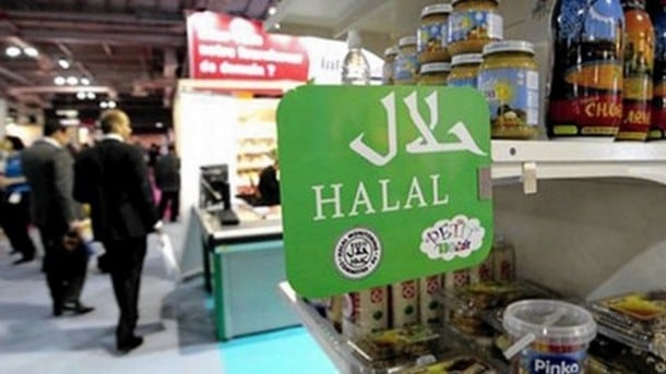 Industri Halal Indonesia: Mendefinisikan Kembali Tradisi Jalan-Jalan, Mode dan Bisnis