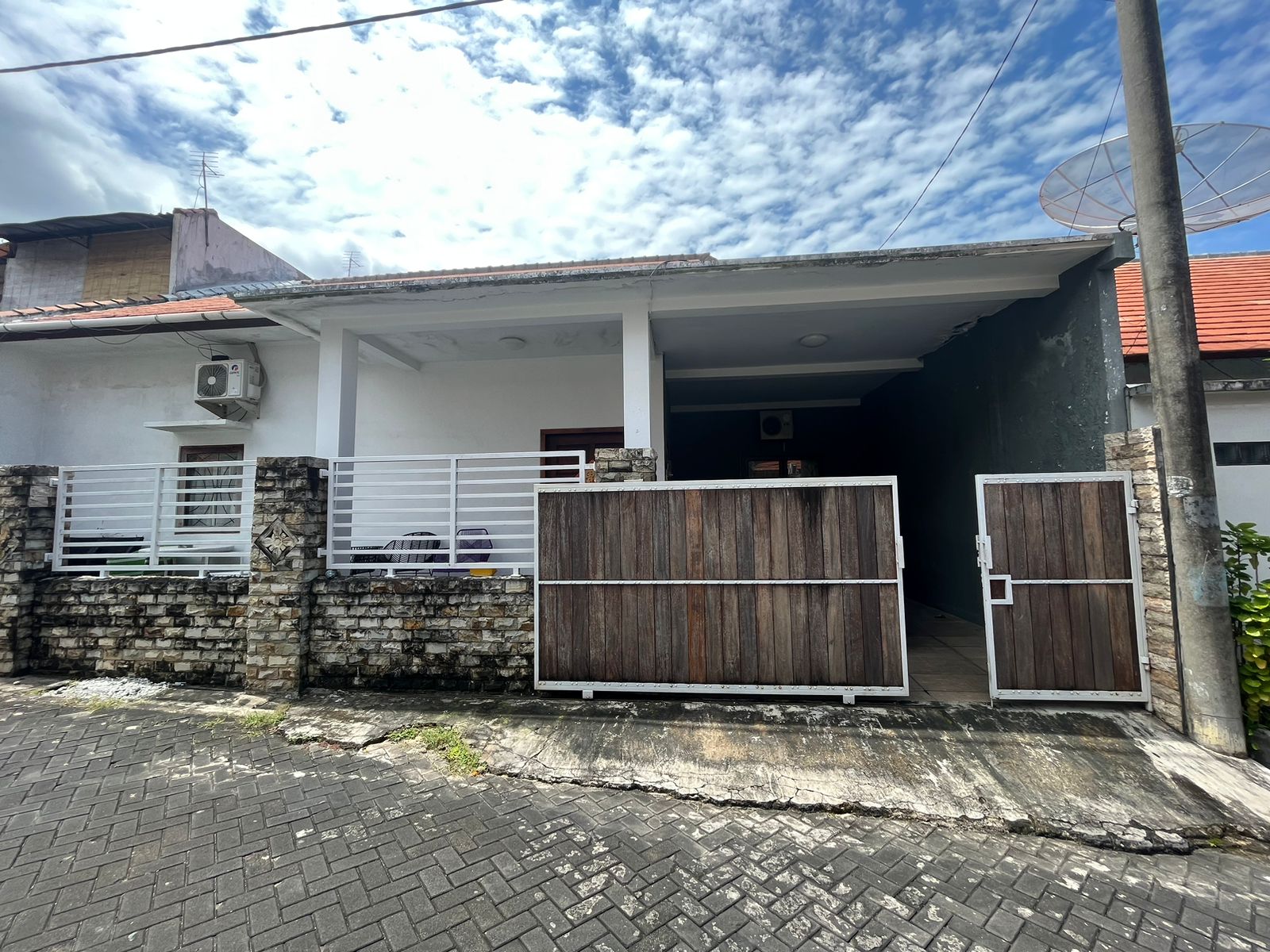 Fully Furnished 3 Bedroom Minimalist House in Kerobokan for Sale